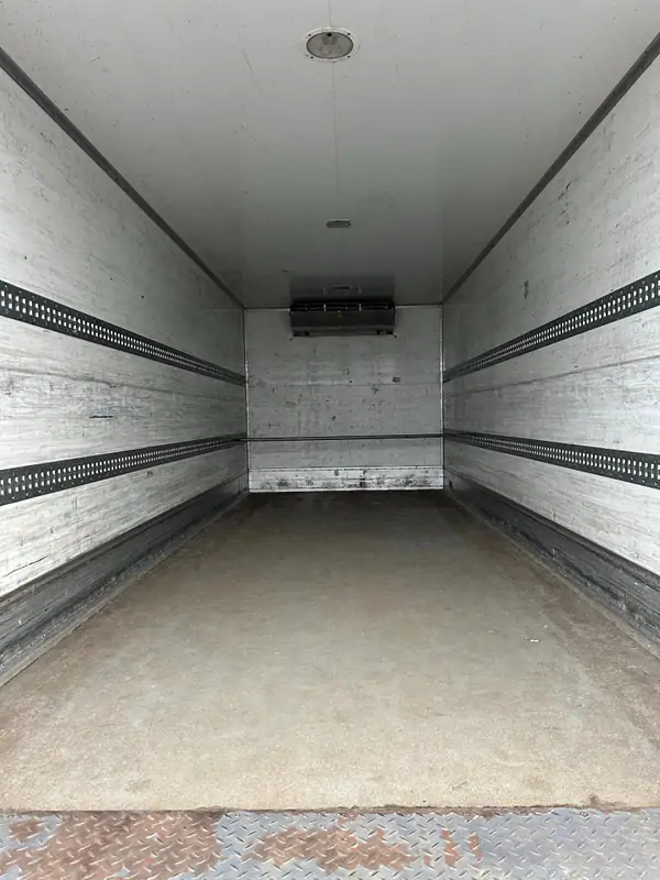 Used Iveco ML190E28 Automatic WHITE - Blanc 30