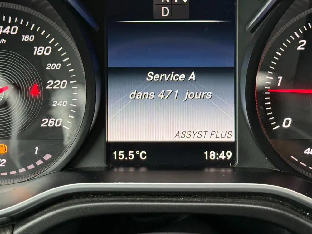 Used Mercedes-Benz V250d Automatic SILVER - Argent 10