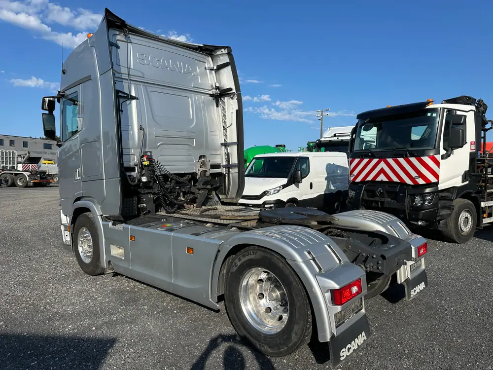 Used Scania S500 Automatic  - Silver metallic 3