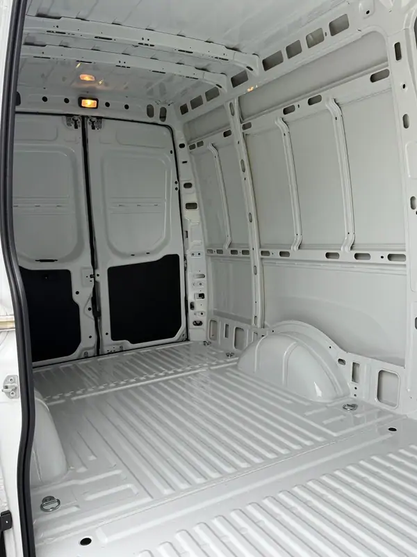 New Iveco Daily 35-140 Manueel WHITE - Blanc 13