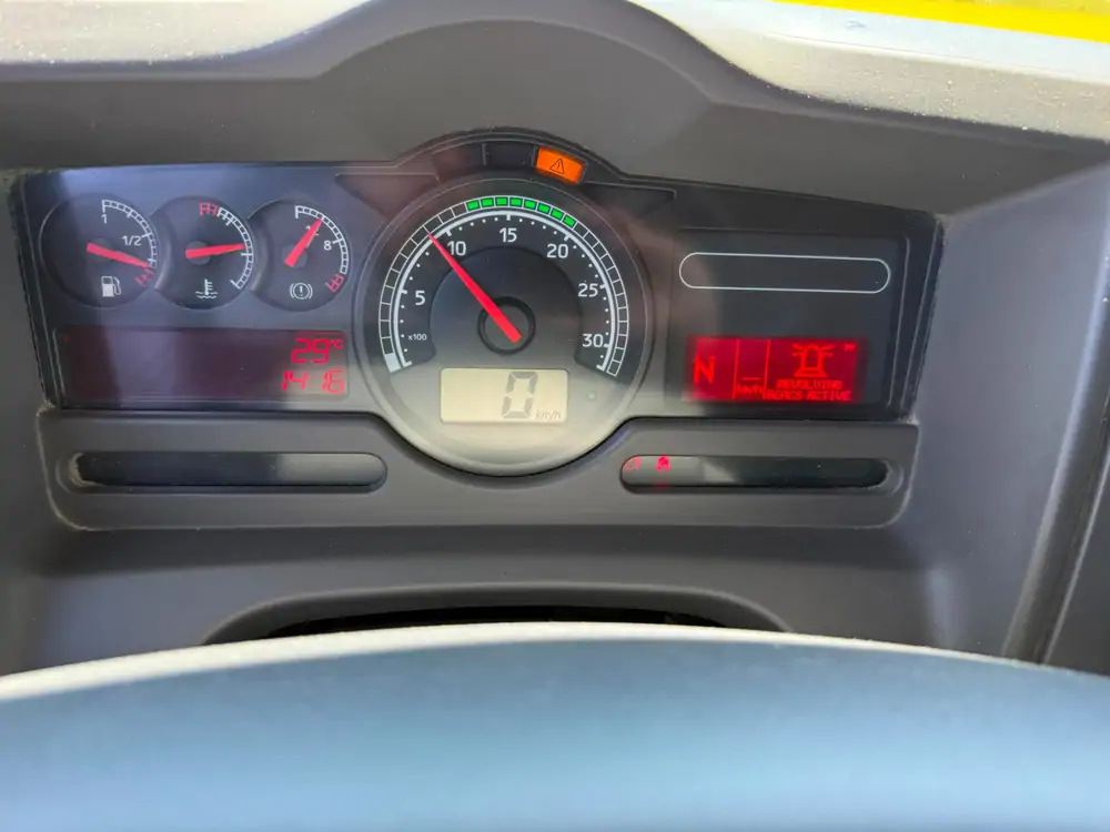 Used Renault Midlum Manueel RED - Rouge 29