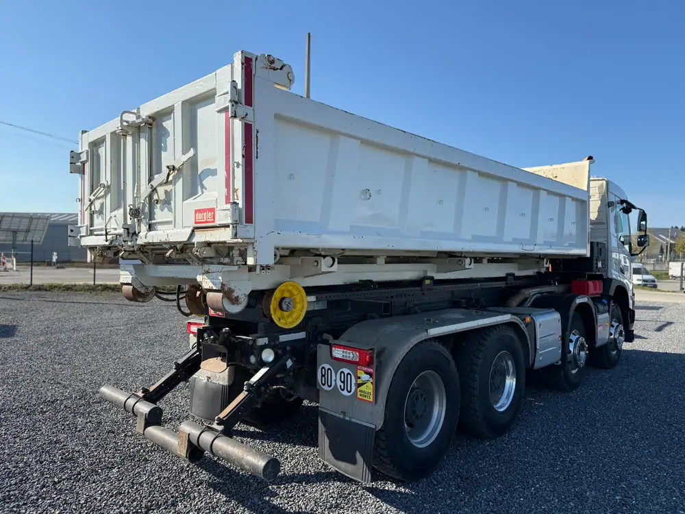 Used Volvo FMX 500 Automatic WHITE - Blanc 34