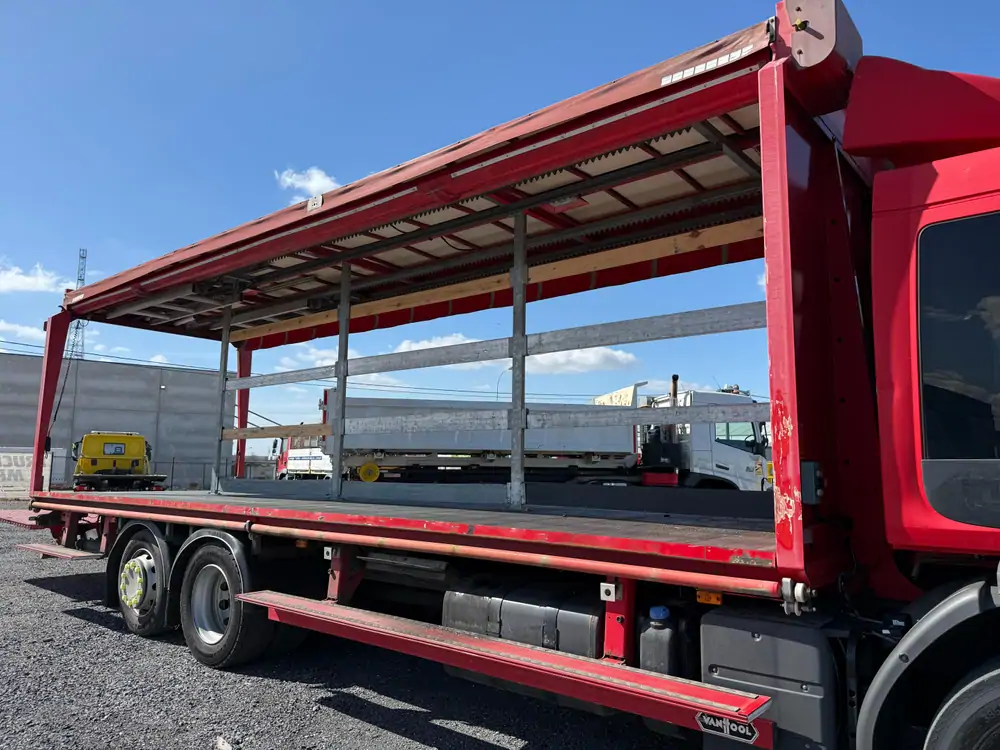 Used Renault Premium Automatic RED - Rouge 23