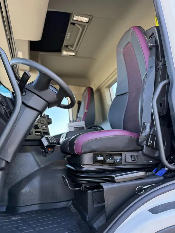 Used Volvo FMX 500 Automatic WHITE - Blanc 39