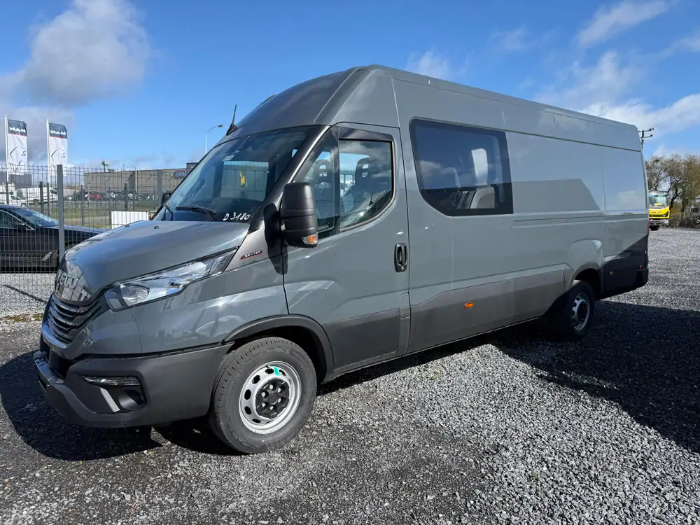 New Iveco Daily 35-180 Crew Cab Manueel ANTHRACITE - Anthracite 1