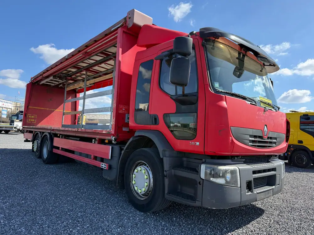 Used Renault Premium Automatic RED - Rouge 2