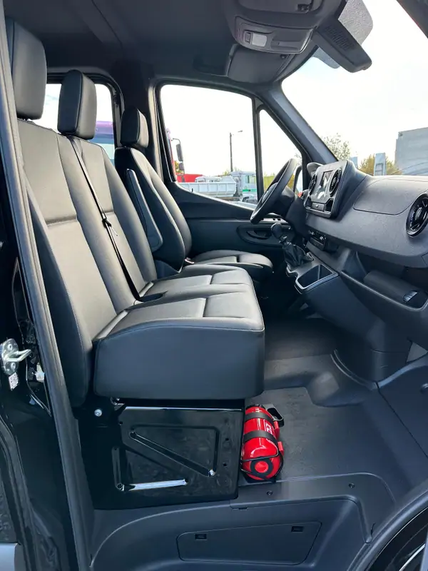 New Mercedes-Benz Sprinter 317 CDI Manueel BLACK - Noir 10