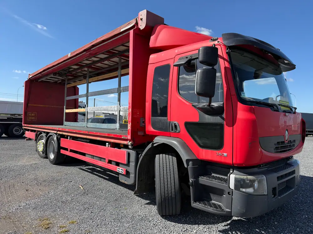 Used Renault Premium Automatic RED - Rouge 36