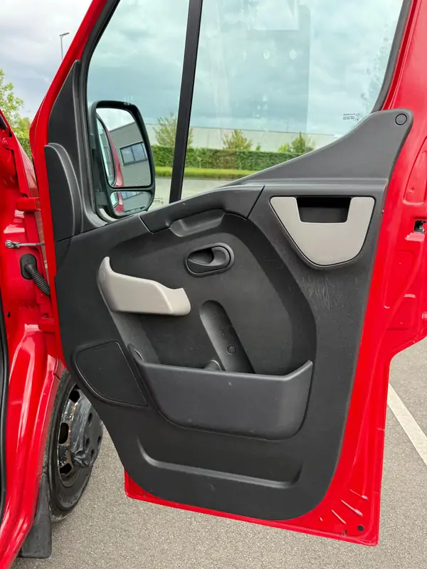 Used Opel Movano Manueel RED - Rouge 26
