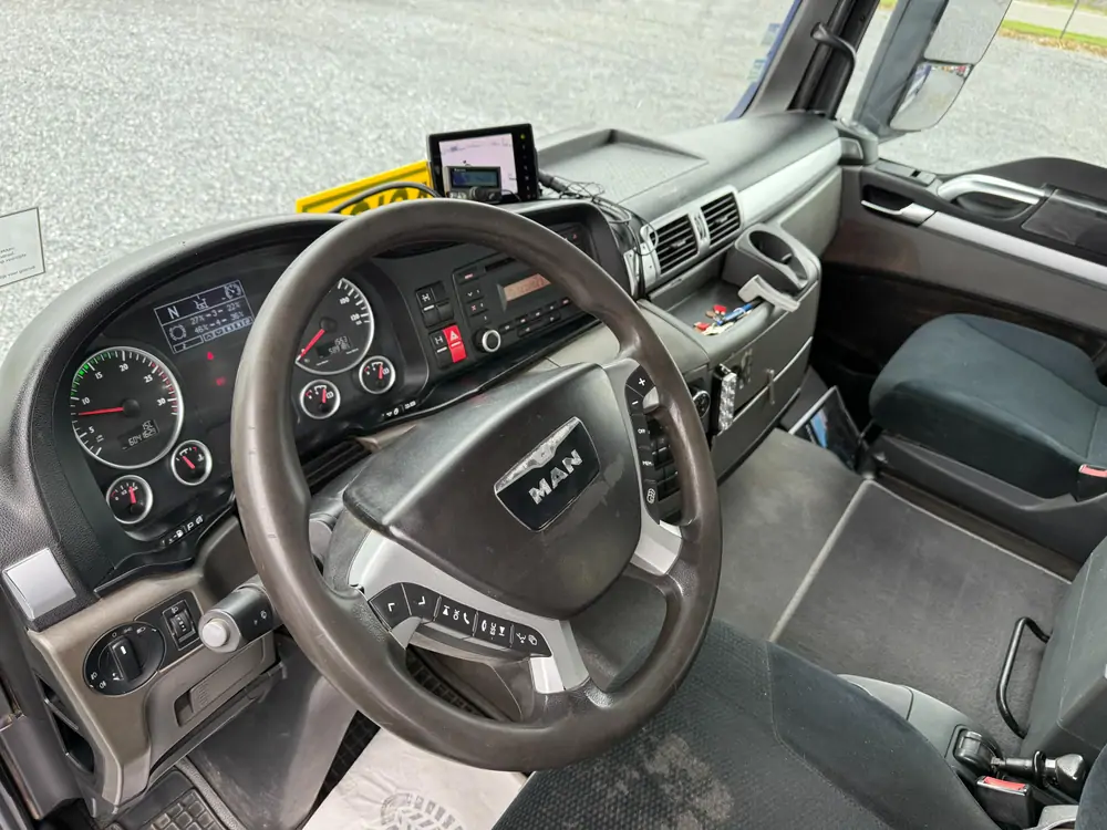 Used MAN TGS 35.440 Automatic BLUE - Blue 22