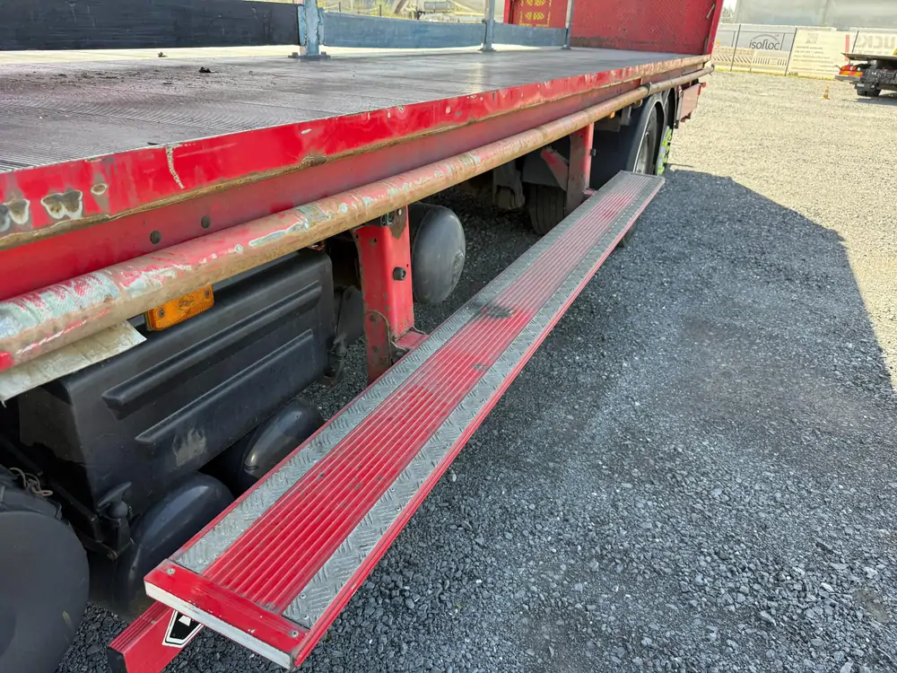 Used Renault Premium Automatic RED - Rouge 22