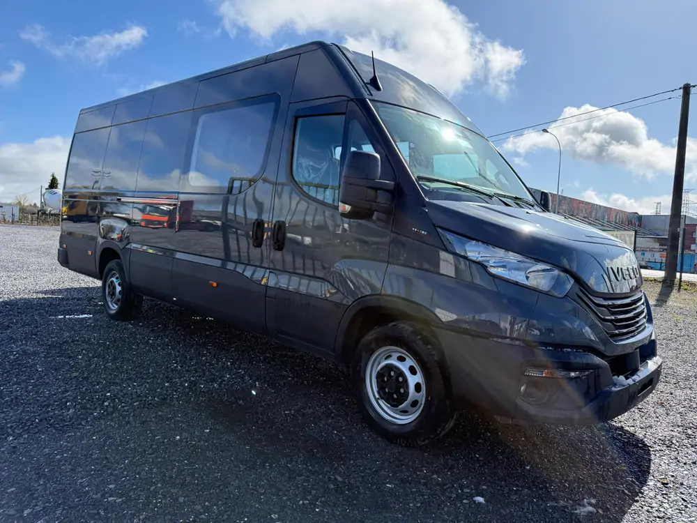 New Iveco Daily 35-180 Crew Cab Manueel ANTHRACITE - Anthracite 2