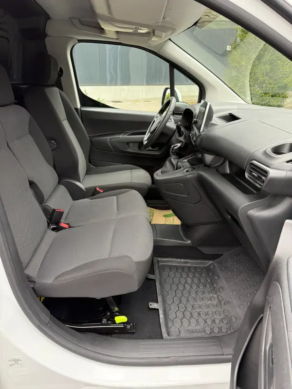 Used Opel Combo Manueel WHITE - Blanc 18