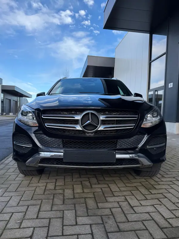 Used Mercedes-Benz GLE250d 4matic Automatic BLACK - Noir 24
