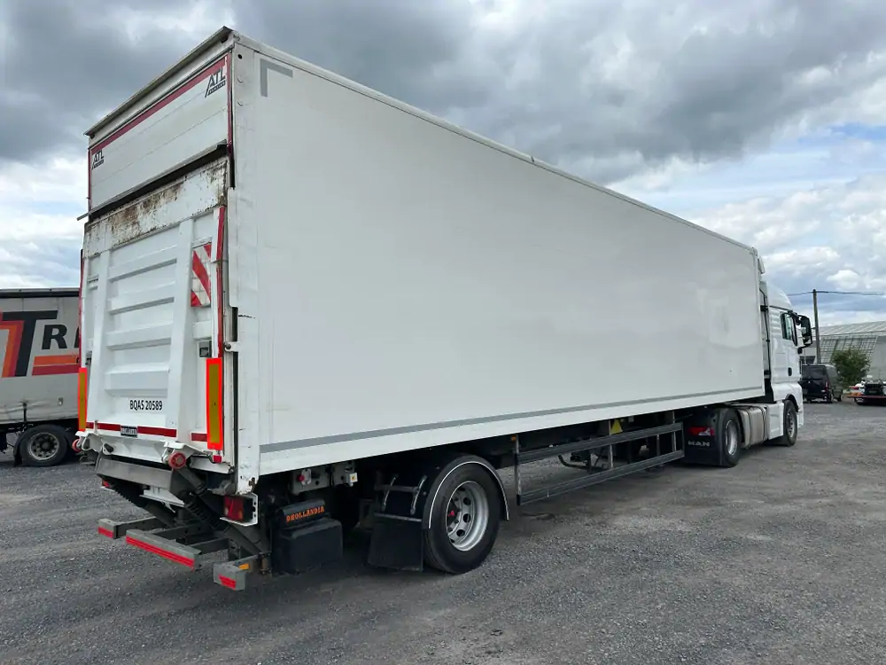 Occasion System Trailers Box city trailer 1 axle N/A WHITE - Blanc 20