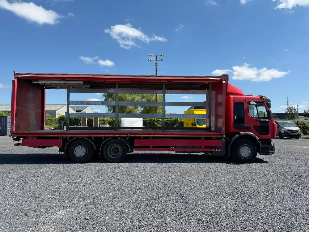 Used Renault Premium Automatic RED - Rouge 4