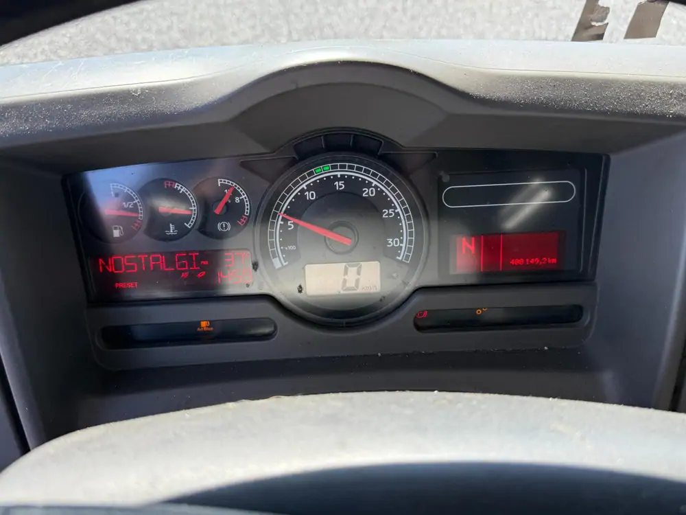 Used Renault Premium Automatic RED - Rouge 18