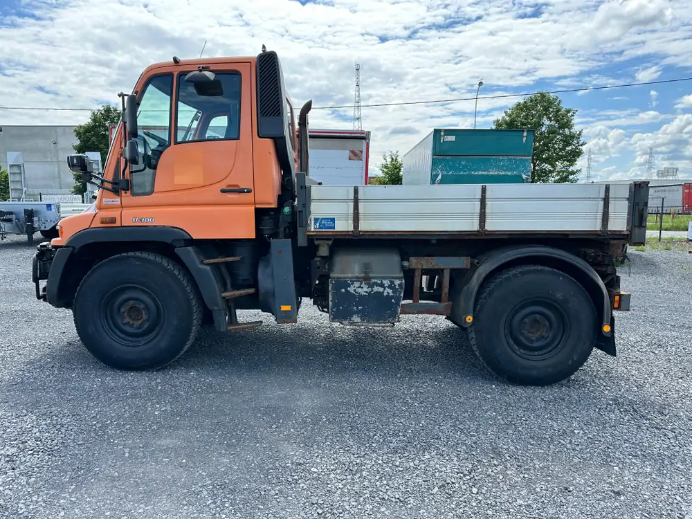 Used Unimog U300 4X4 Semi-Automatic ORANGE - Orange 6