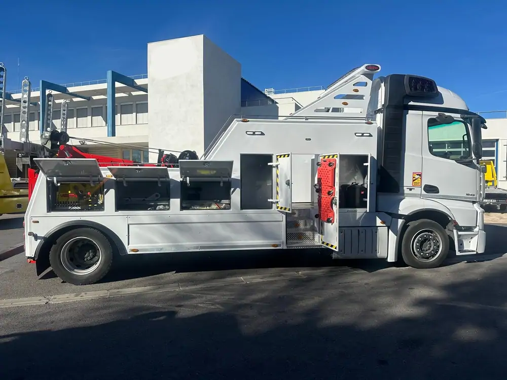 Used Mercedes-Benz Actros 1943 Automatic WHITE - Blanc 8