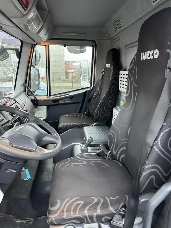 Used Iveco ML190E28 Automatic WHITE - Blanc 23