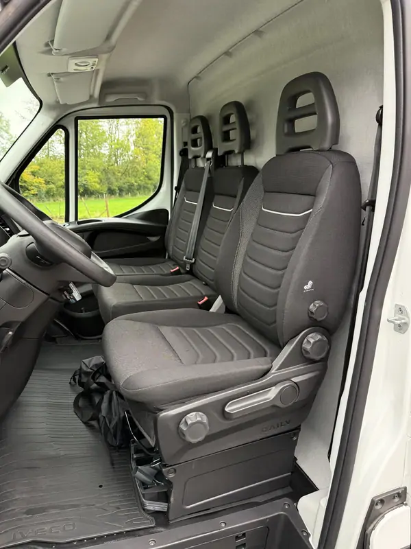 New Iveco Daily 35-140 Manueel WHITE - Blanc 21