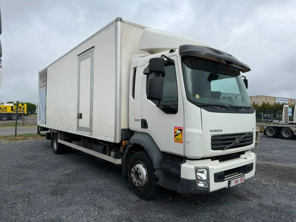 Occasie Volvo FL240 Automatic WHITE - White 2