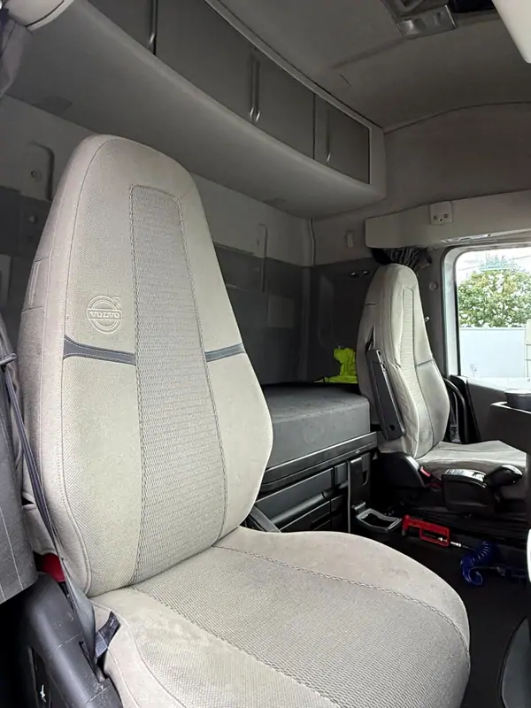 Used Volvo FH 500 Globetrotter Automatic WHITE - Blanc 31