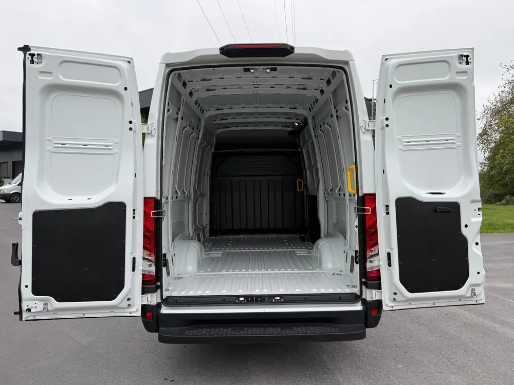 New Iveco Daily 35-140 Manueel WHITE - Blanc 15