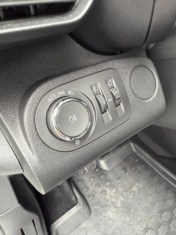 Used Opel Combo Manueel WHITE - Blanc 20