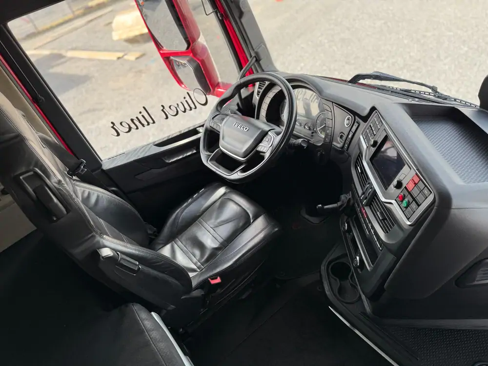 Used Iveco S-WAY AS440ST/P Automatic 11