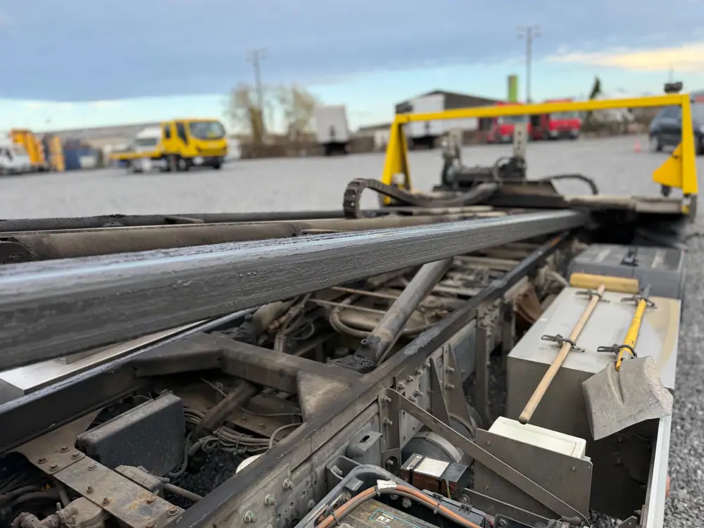 Used Iveco ML120E22 Automatic YELLOW - Jaune 32