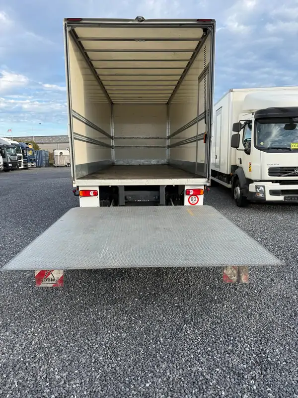 Occasie Renault D280 Automatic WHITE - White 9