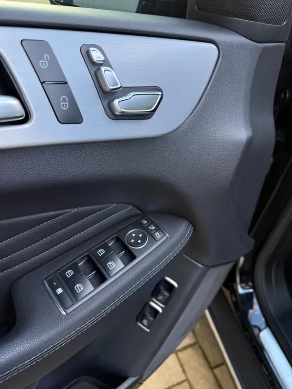 Used Mercedes-Benz GLE250d 4matic Automatic BLACK - Noir 16