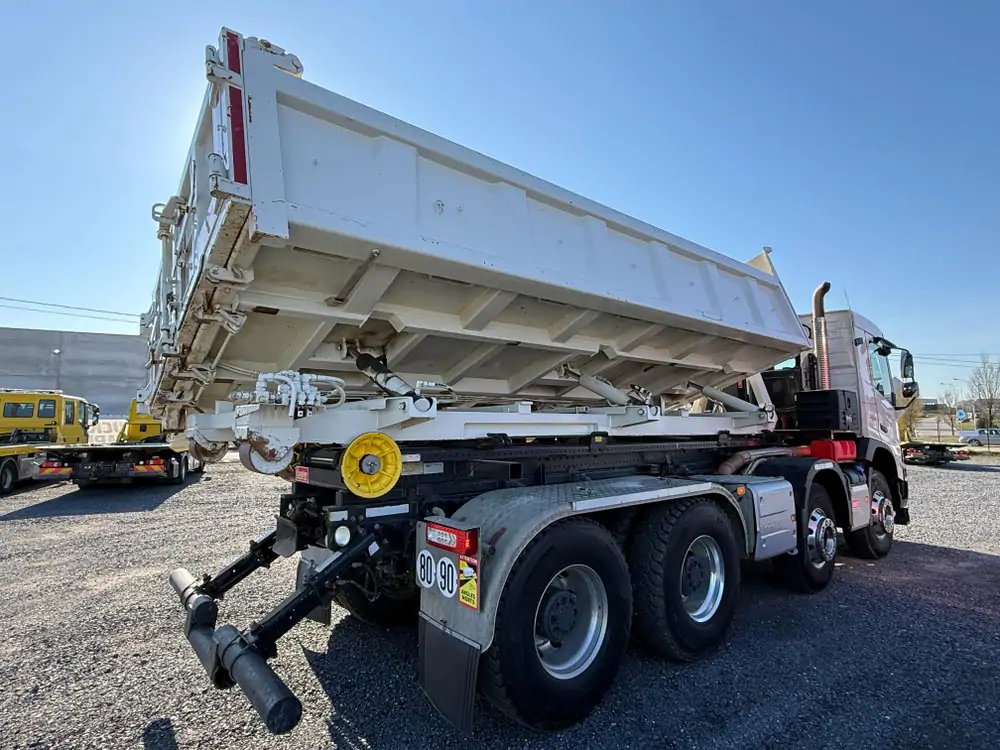 Used Volvo FMX 500 Automatic WHITE - Blanc 32