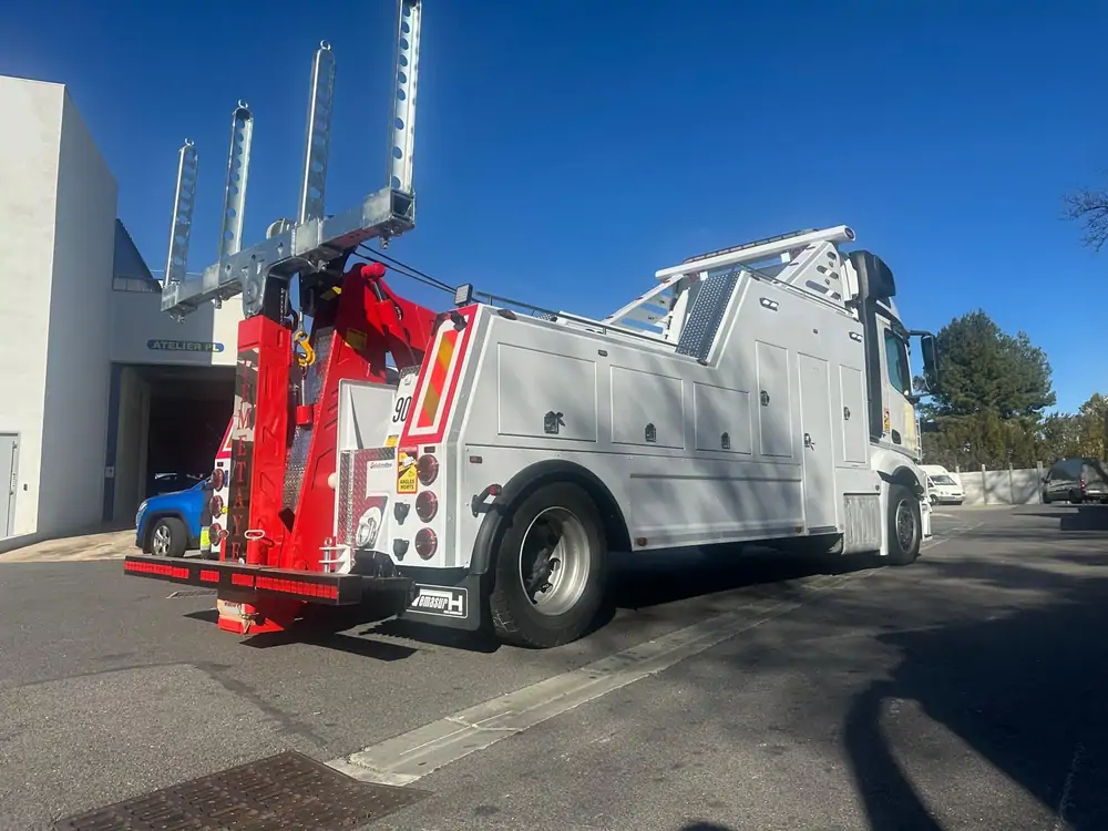 Used Mercedes-Benz Actros 1943 Automatic WHITE - Blanc 5