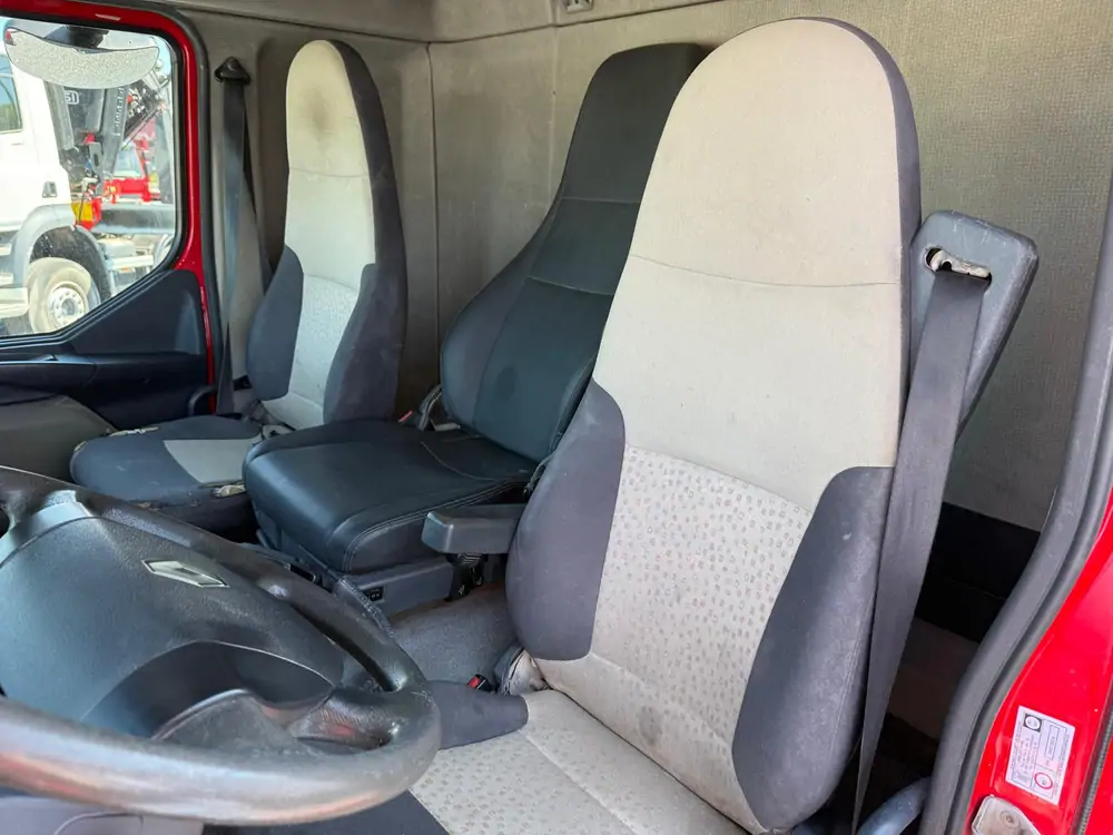 Used Renault Midlum Manueel RED - Rouge 15