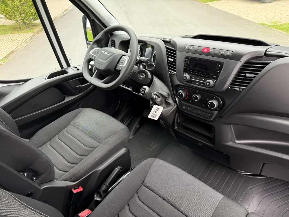 New Iveco Daily 35-140 Manueel WHITE - Blanc 17