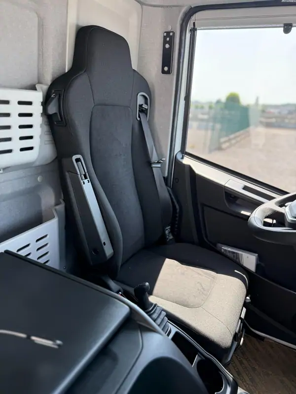 New Iveco Eurocargo 120EL25 Automatic WHITE - Blanc 19