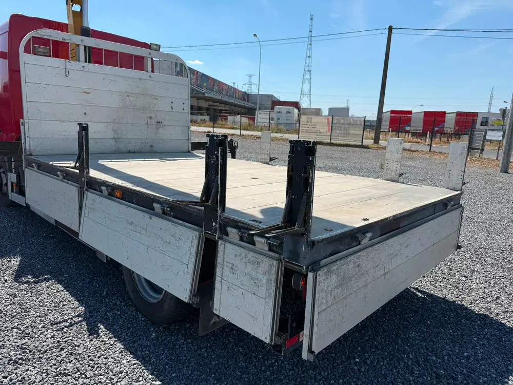 Used Renault Midlum Manueel RED - Rouge 19