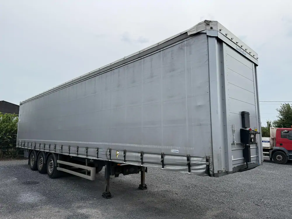 Used LeciTrailer Tautliner 3E20 N/A 4