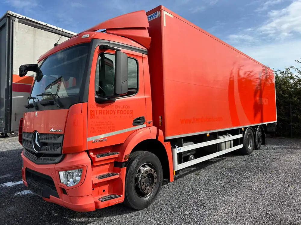 Used Mercedes-Benz Antos 2635 Automatic 1