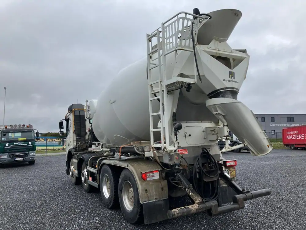 Used Volvo FMX 500 Automatic WHITE - Blanc 5