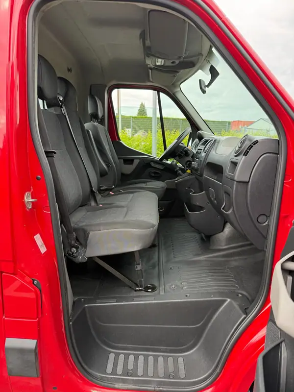 Used Opel Movano Manueel RED - Rouge 25