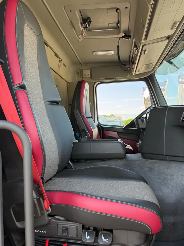 Used Volvo FMX 450 Automatic 32