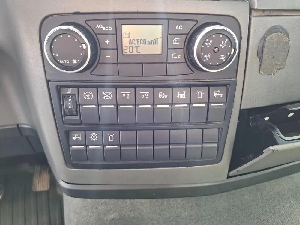 Used MAN TGS 35.440 Automatic BLUE - Blue 25