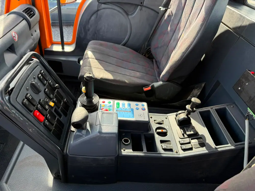 Used Unimog U500 Semi-Automatic ORANGE - Orange 24