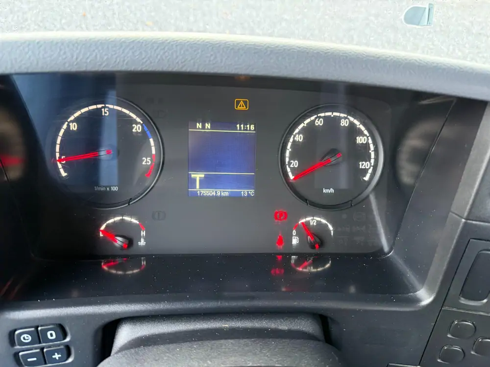 Used Scania P410 Automatic WHITE - White 34