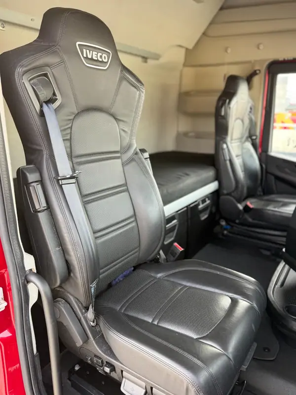 Used Iveco S-WAY AS440ST/P Automatic 10