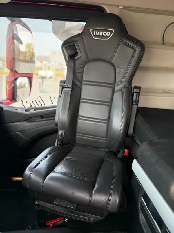 Used Iveco S-WAY AS440ST/P Automatic 8