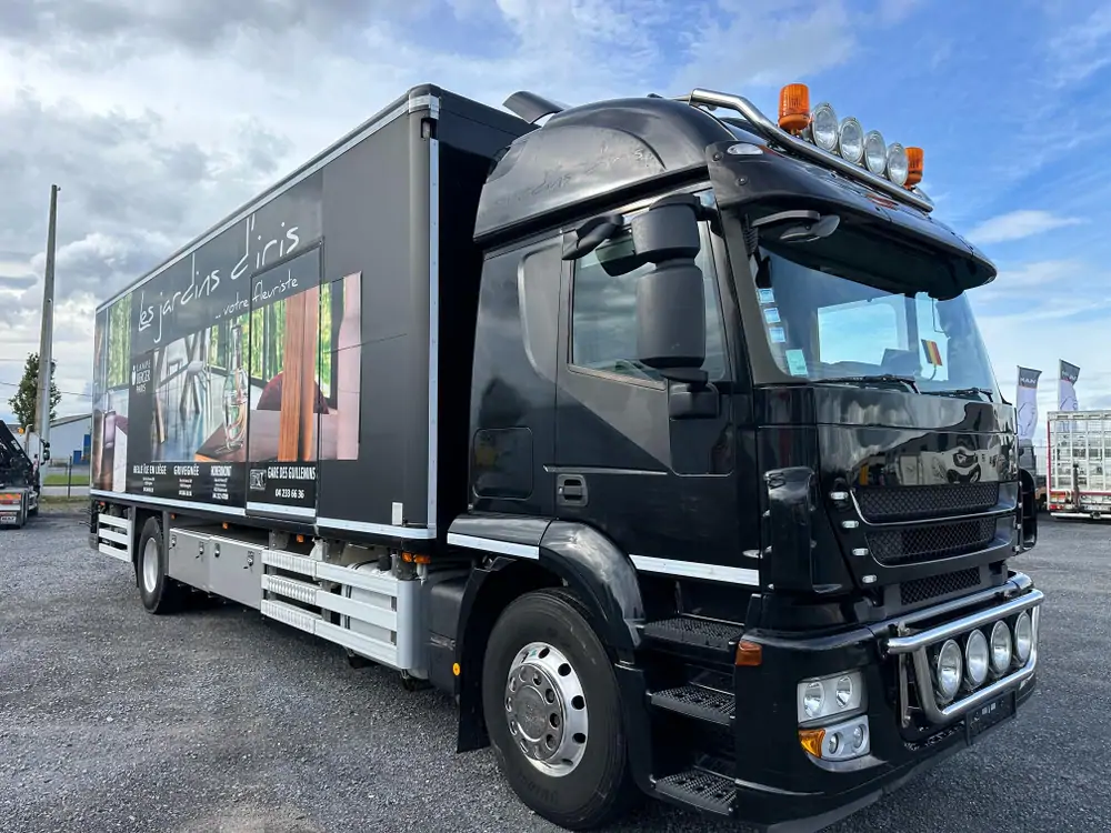 Occasion Iveco Stralis AT190S36/P Automatic BLACK - Noir 2